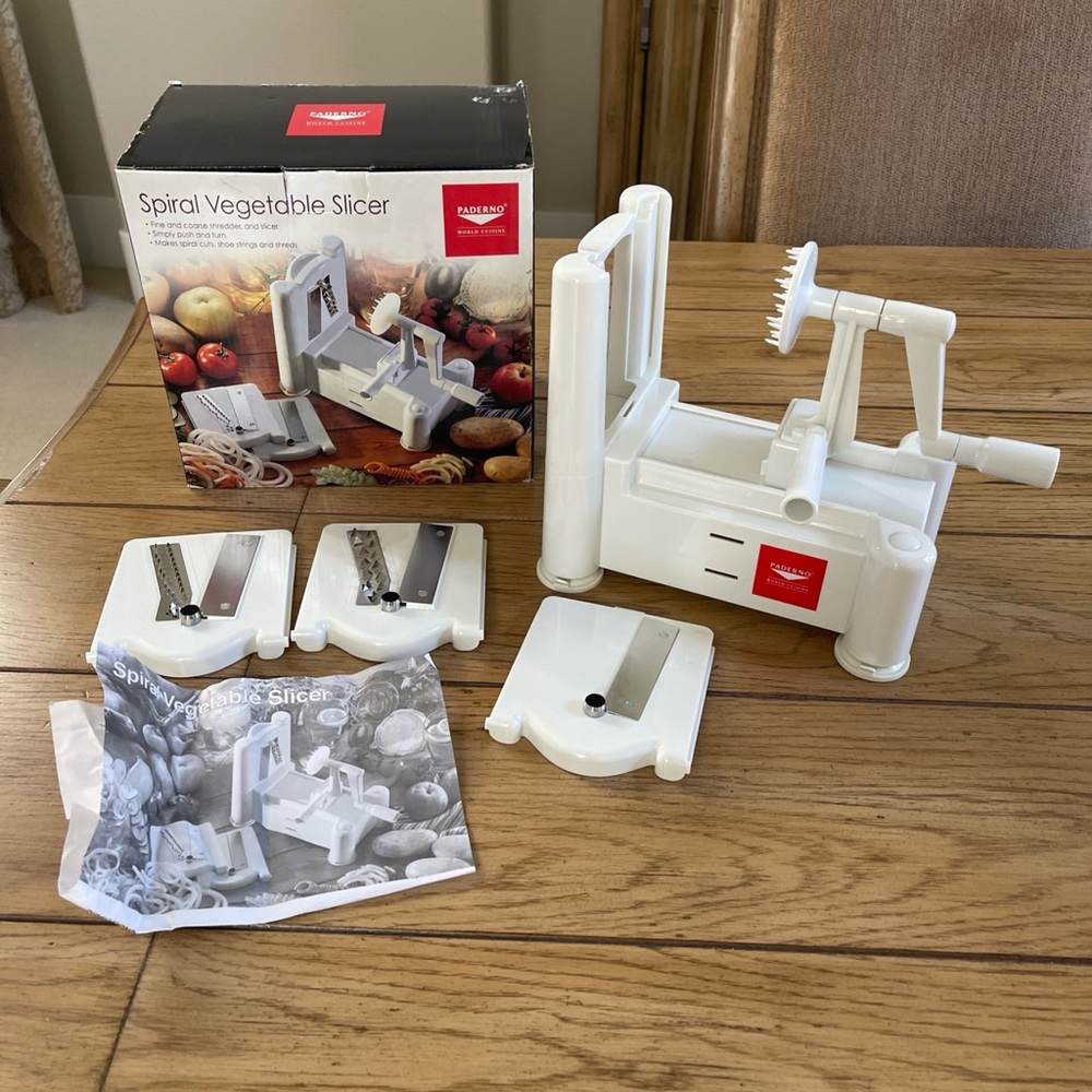 Spiral Vegetable Slicer Cutter Shreds by Paderno World cuisine